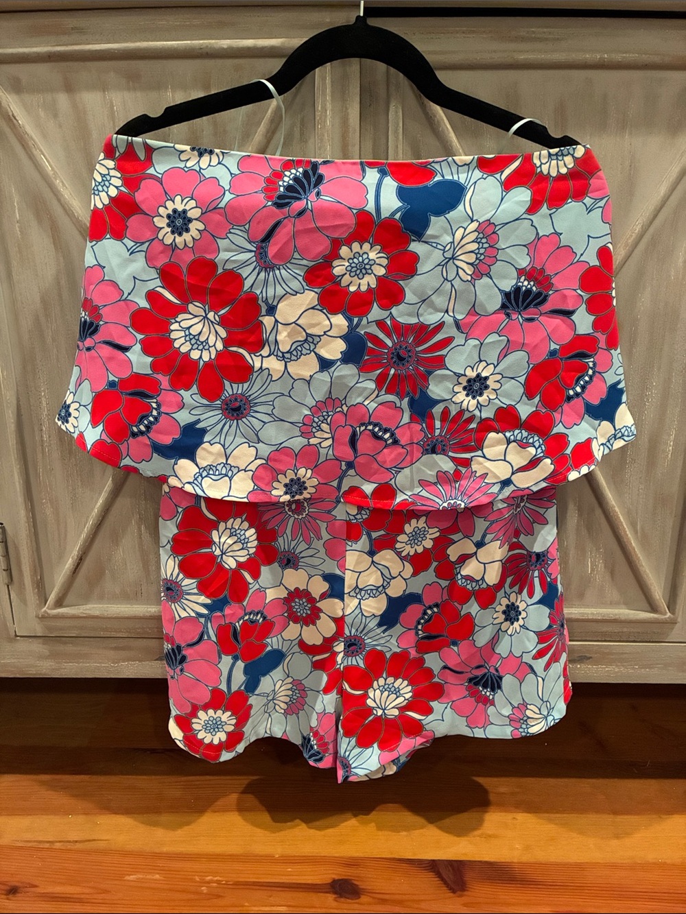Sugarlips Floral strapless Shorts Romper in Red & Pink